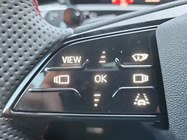 Audi Q3 view 13
