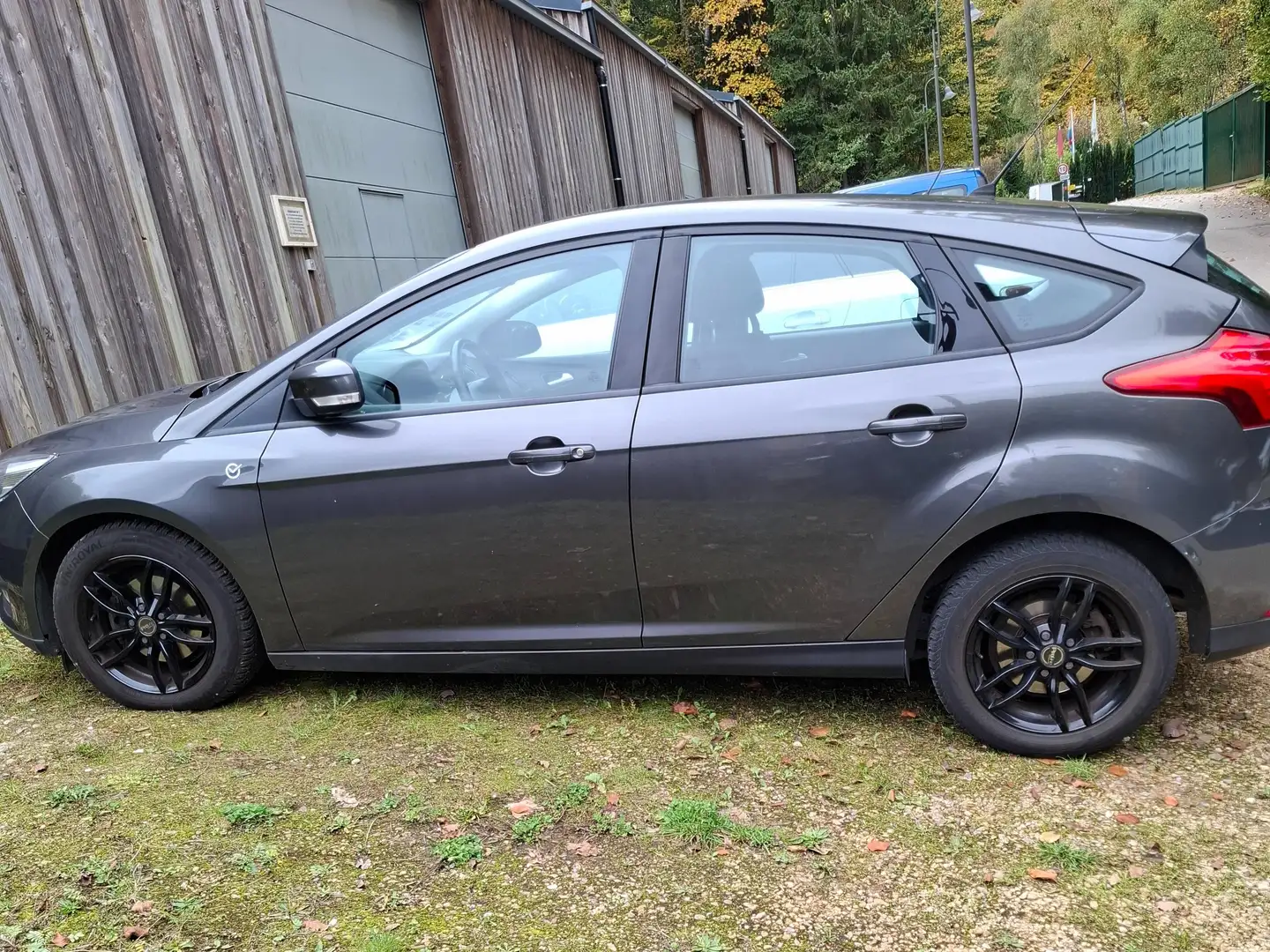 Ford Focus Focus 1.5 ystem Titanium Gris - 1