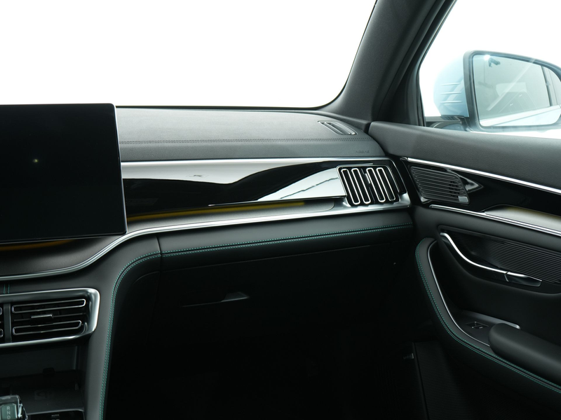 BYD Seal U 1.5 T DM-I 323PK AWD DESIGN | 1300 kg trekgewicht — photo 14