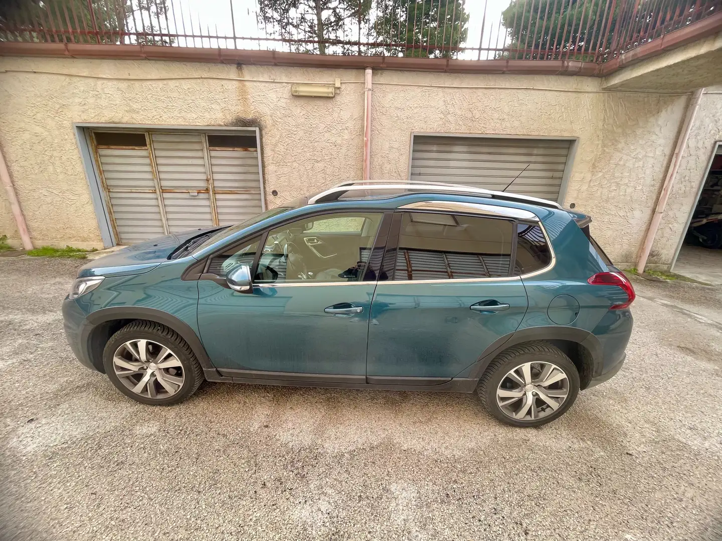 Peugeot 2008 Peugeot 2008 1.2 PureTech Allure Verde - 2