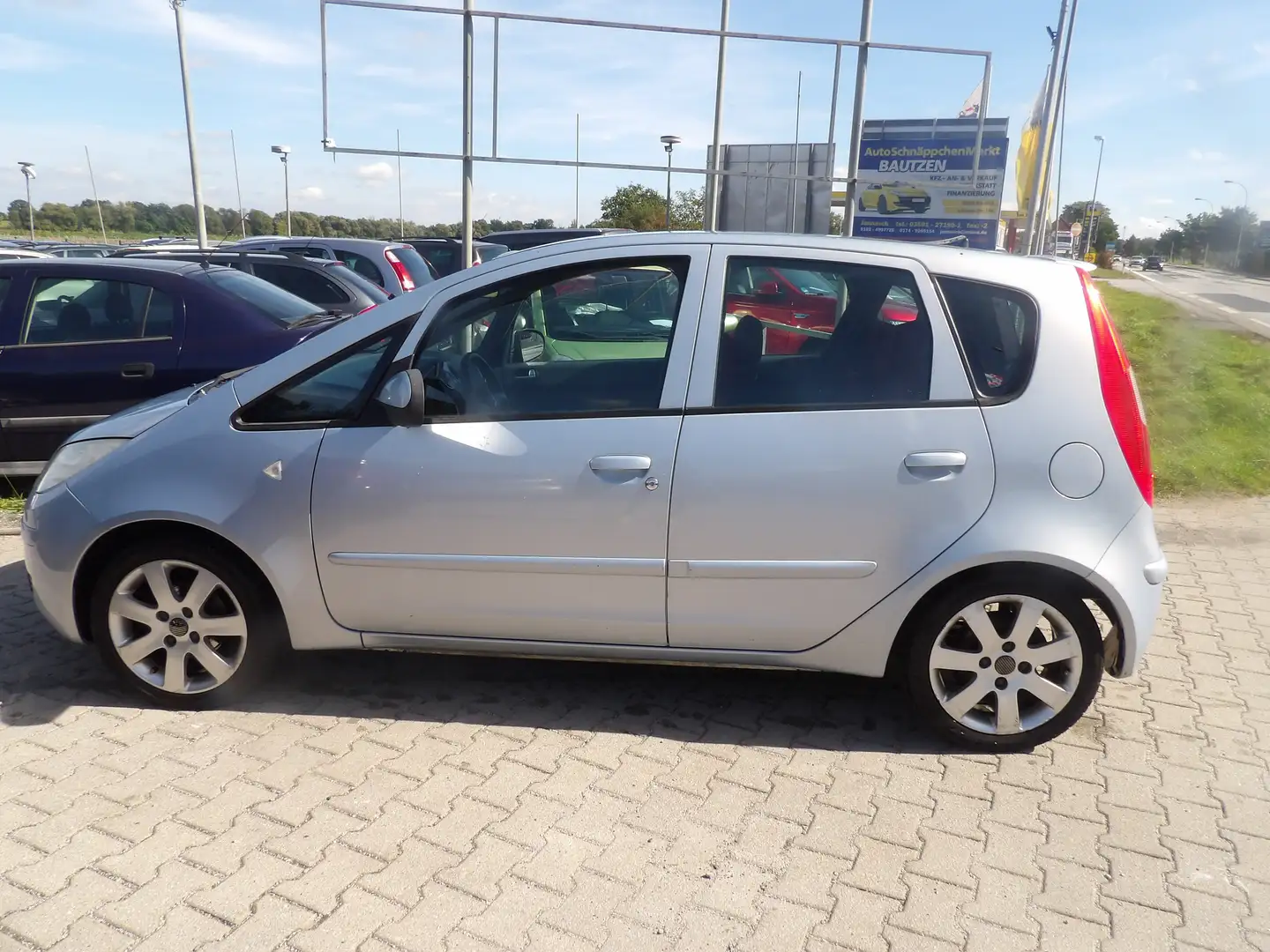 Mitsubishi Colt 1.5 Instyle Klima Winterräder Radio HU AU Neu Grijs - 2