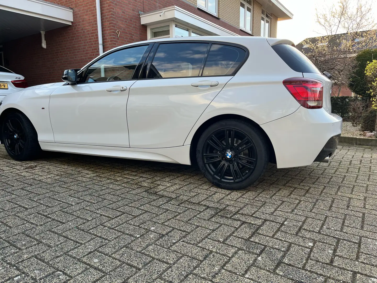 BMW 114 BMW 1 serie volledig m pakket f20 model 4 cilinder Wit - 2