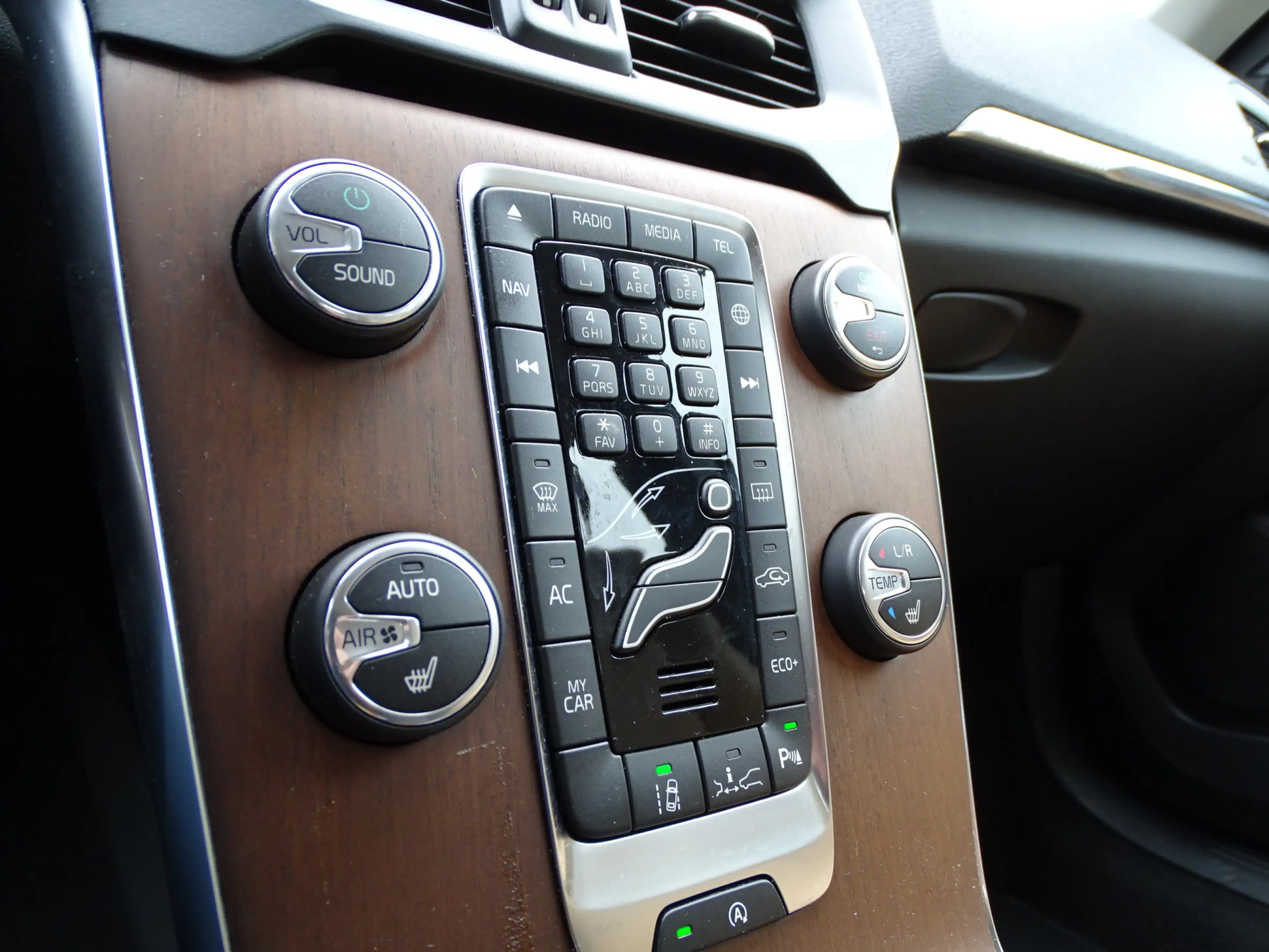 Volvo V40 Cross Country 1.5 T3 Nordic+ | leder | afn trekhaak | adap cruis — photo 22