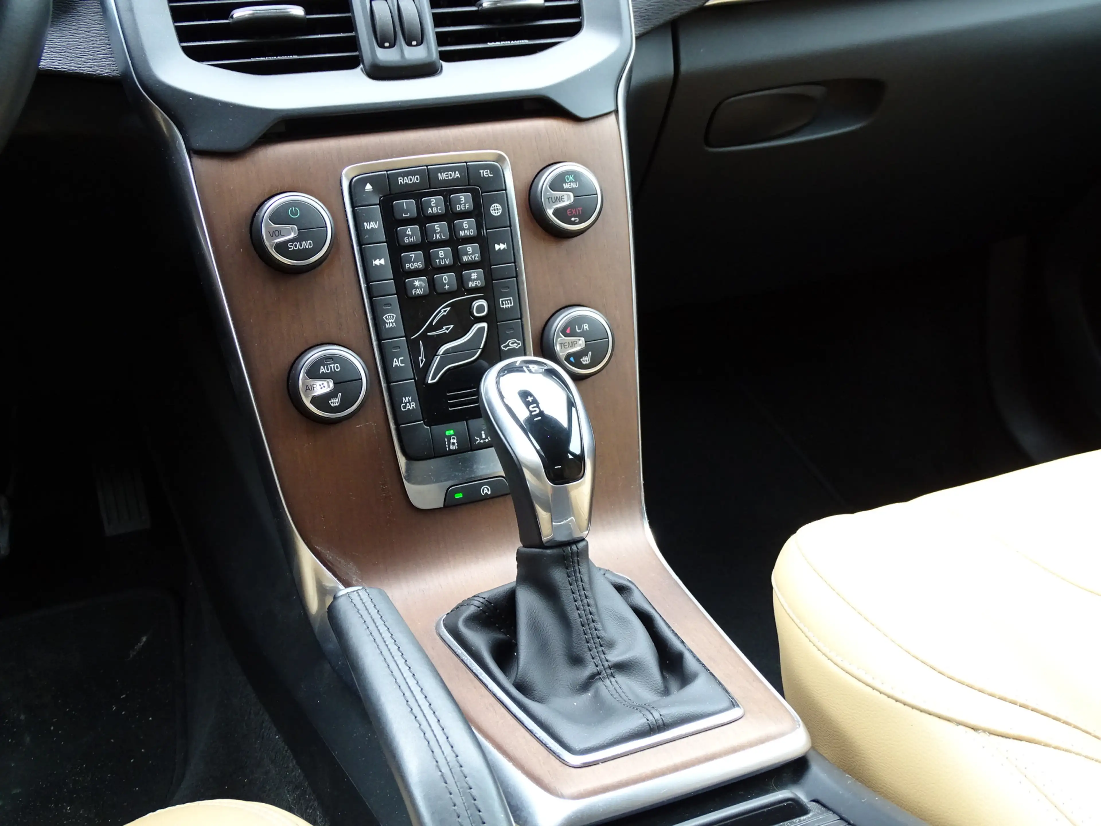 Volvo V40 Cross Country 1.5 T3 Nordic+ | leder | afn trekhaak | adap cruis — photo 17