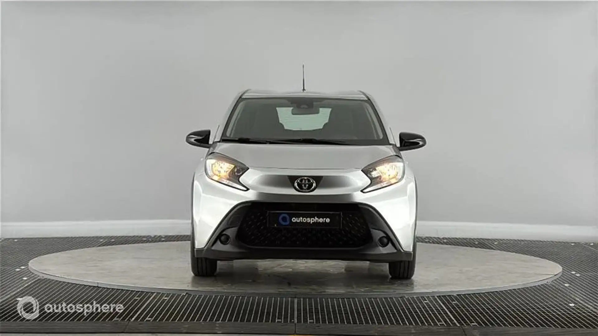 Toyota Aygo X 1.0 VVT-i 72ch Dynamic S-CVT - 2