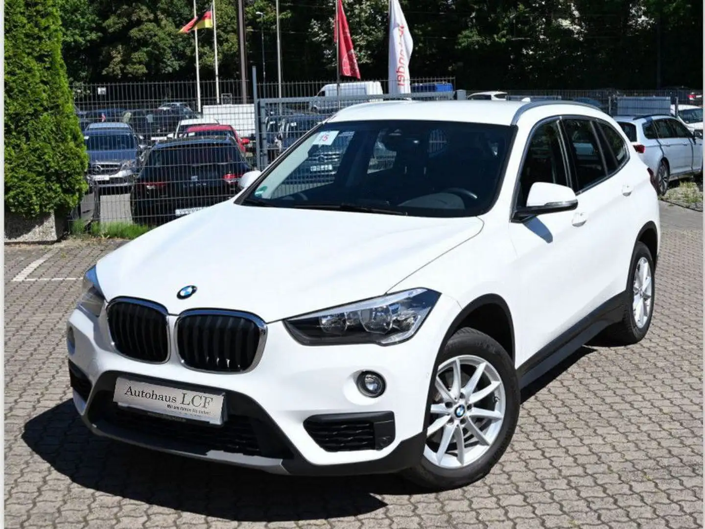 BMW X1 sDrive18 i Advantage Navi 2x PDC 2.Hd Mod2017 Blanc - 2