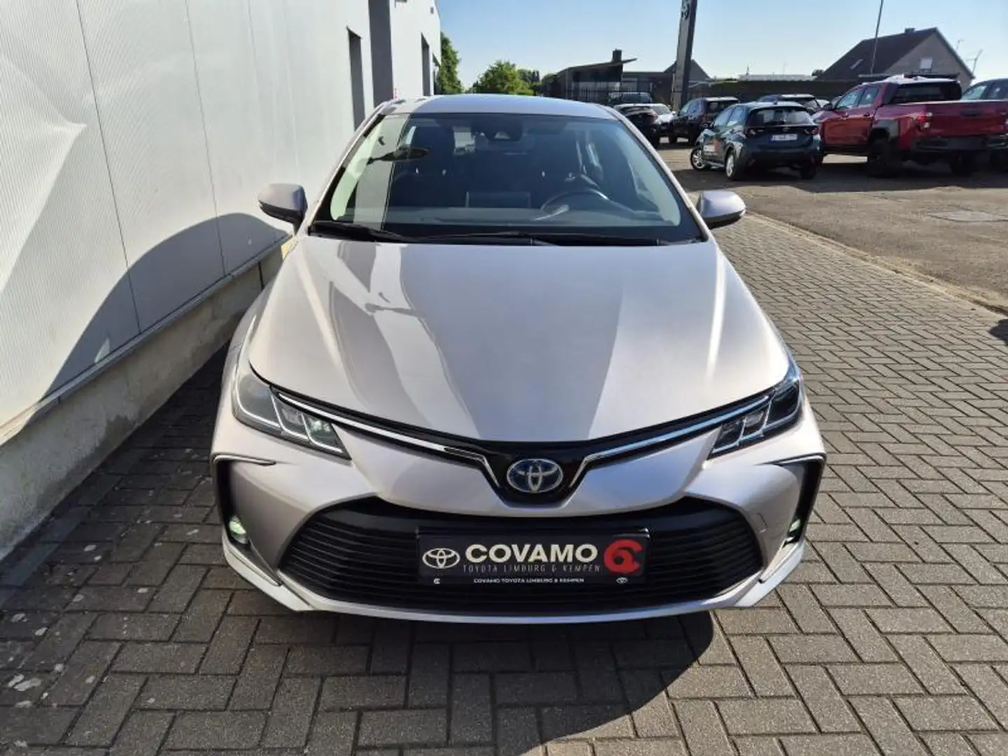 Toyota Corolla Dynamic Grijs - 2