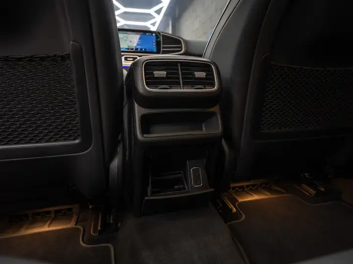 Mercedes-Benz GLE 2021, foto 36