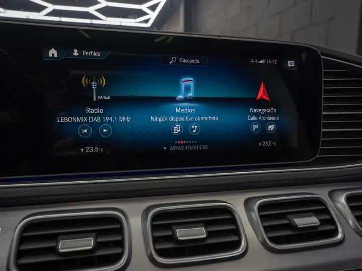 Mercedes-Benz GLE 2021, foto 24