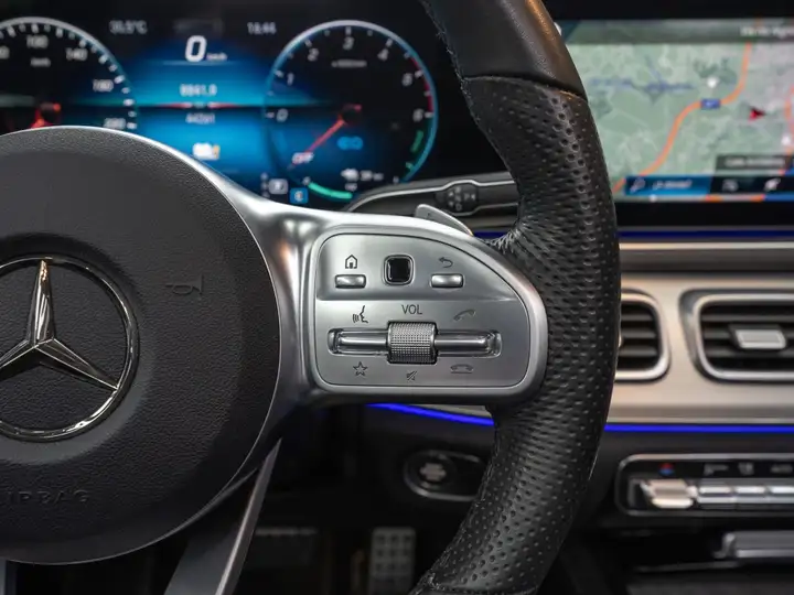 Mercedes-Benz GLE 2021, foto 18