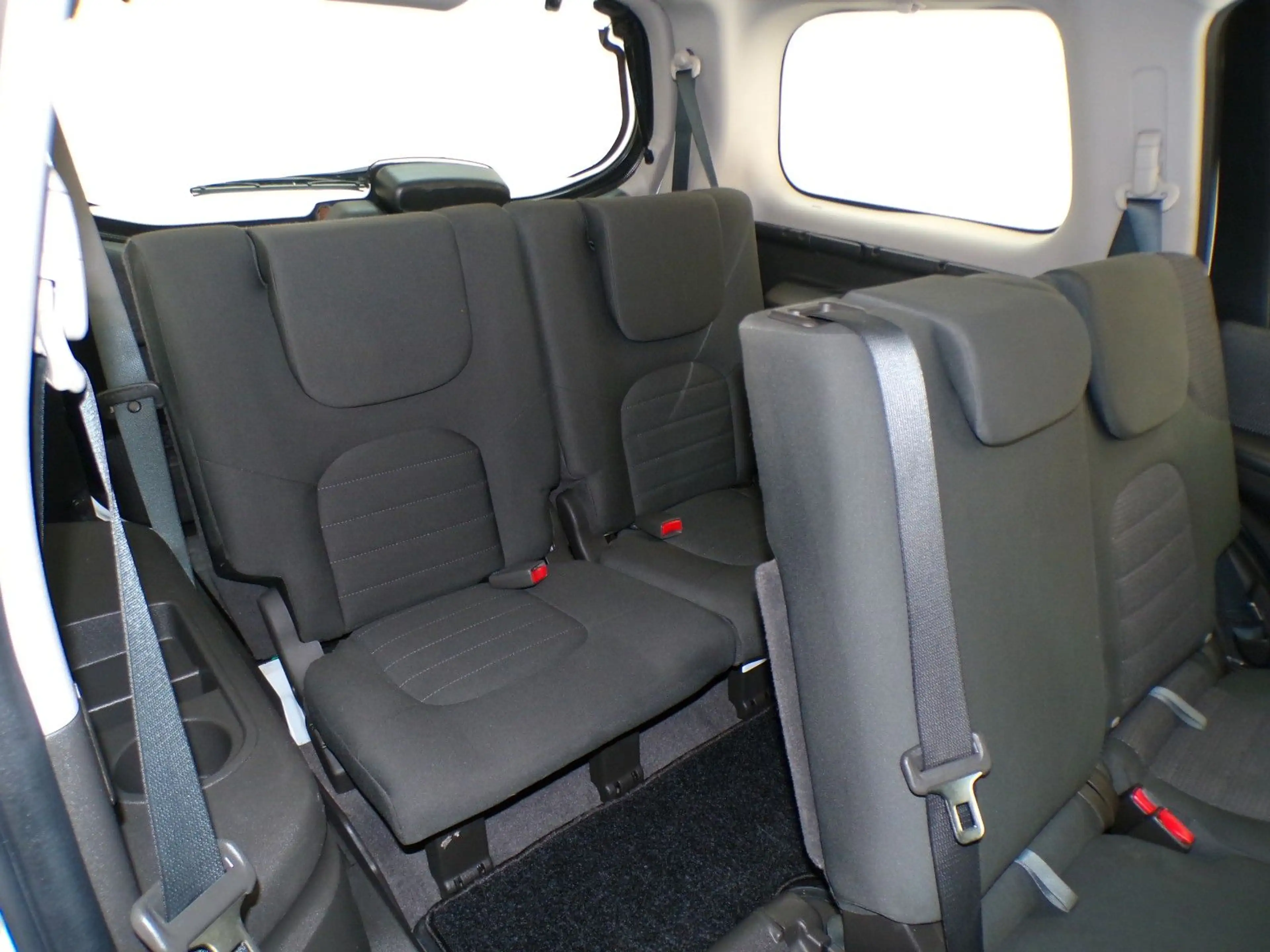 Nissan Pathfinder 2.5 dCi/7Sitzer/Klima/4X4 Allrad — photo 9