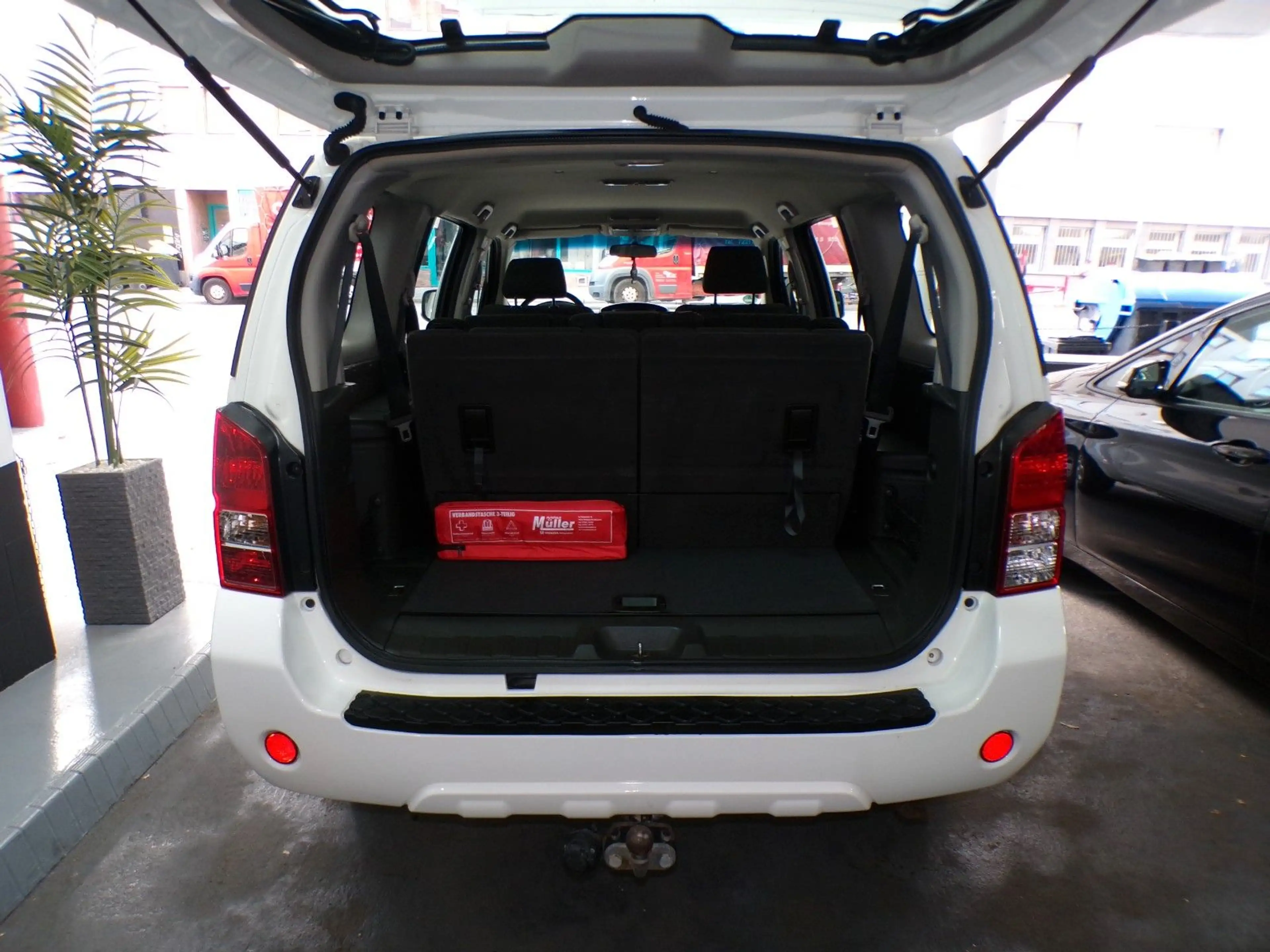 Nissan Pathfinder 2.5 dCi/7Sitzer/Klima/4X4 Allrad — photo 7