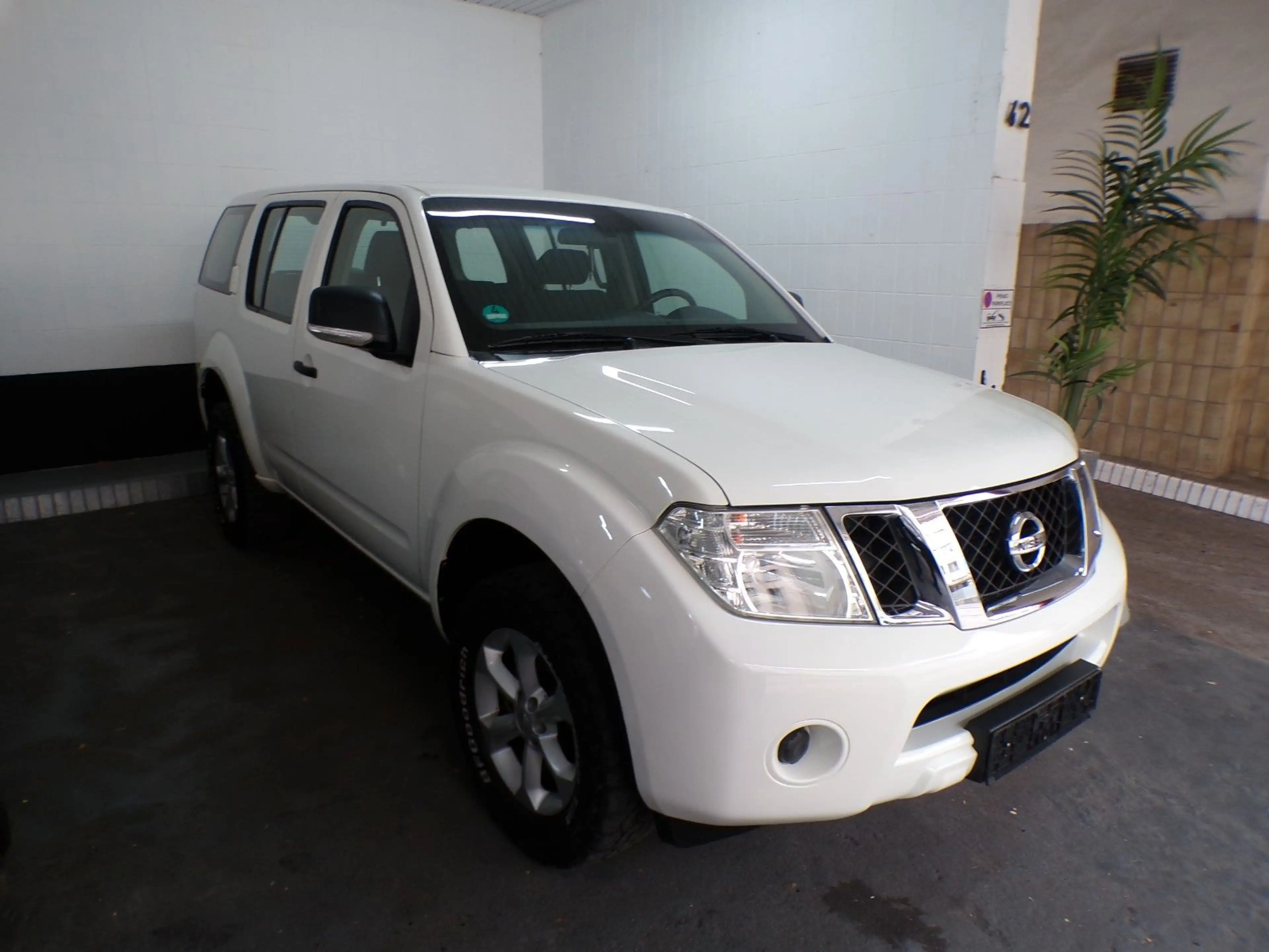Nissan Pathfinder 2.5 dCi/7Sitzer/Klima/4X4 Allrad — photo 2
