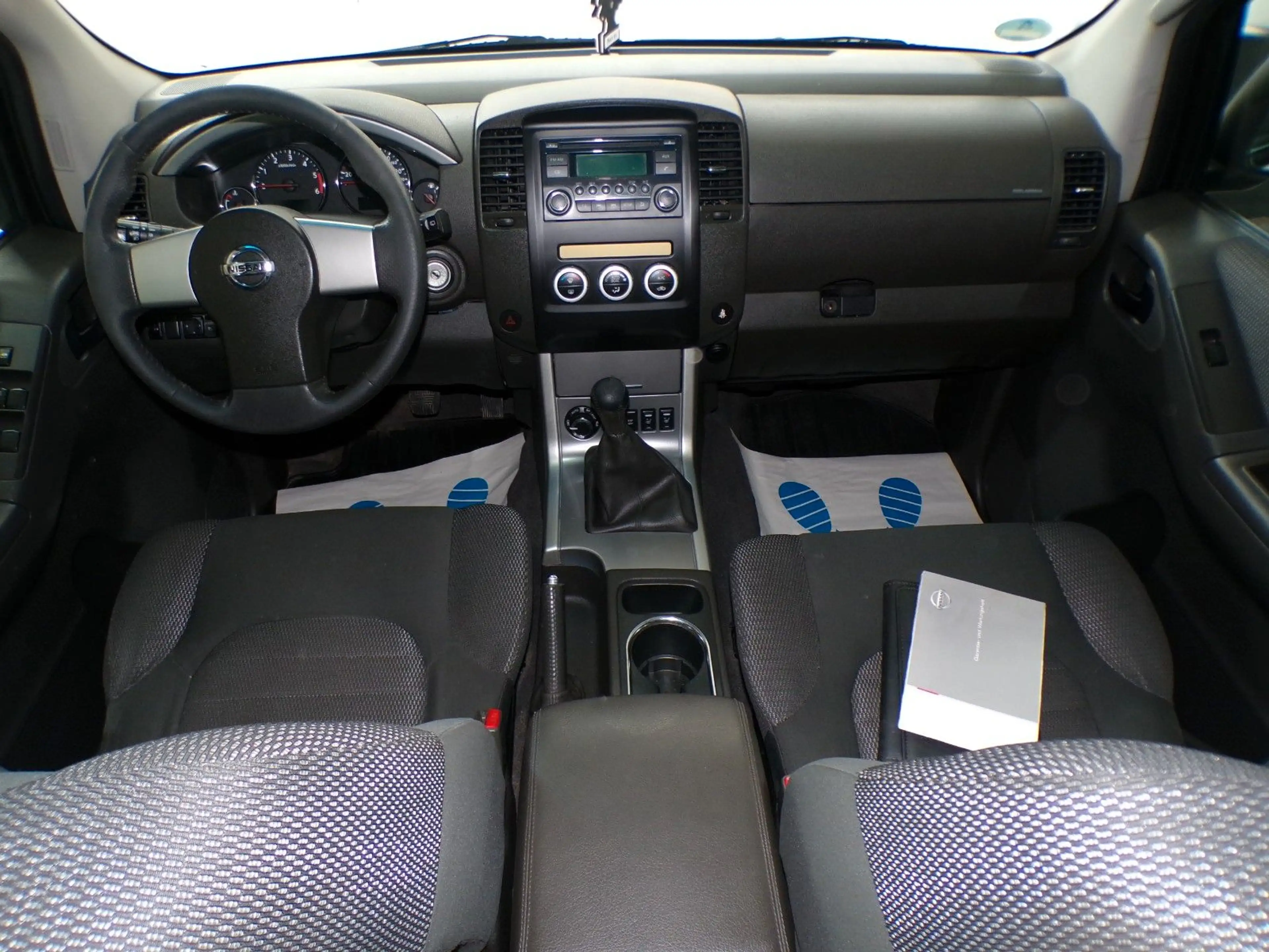 Nissan Pathfinder 2.5 dCi/7Sitzer/Klima/4X4 Allrad — photo 8