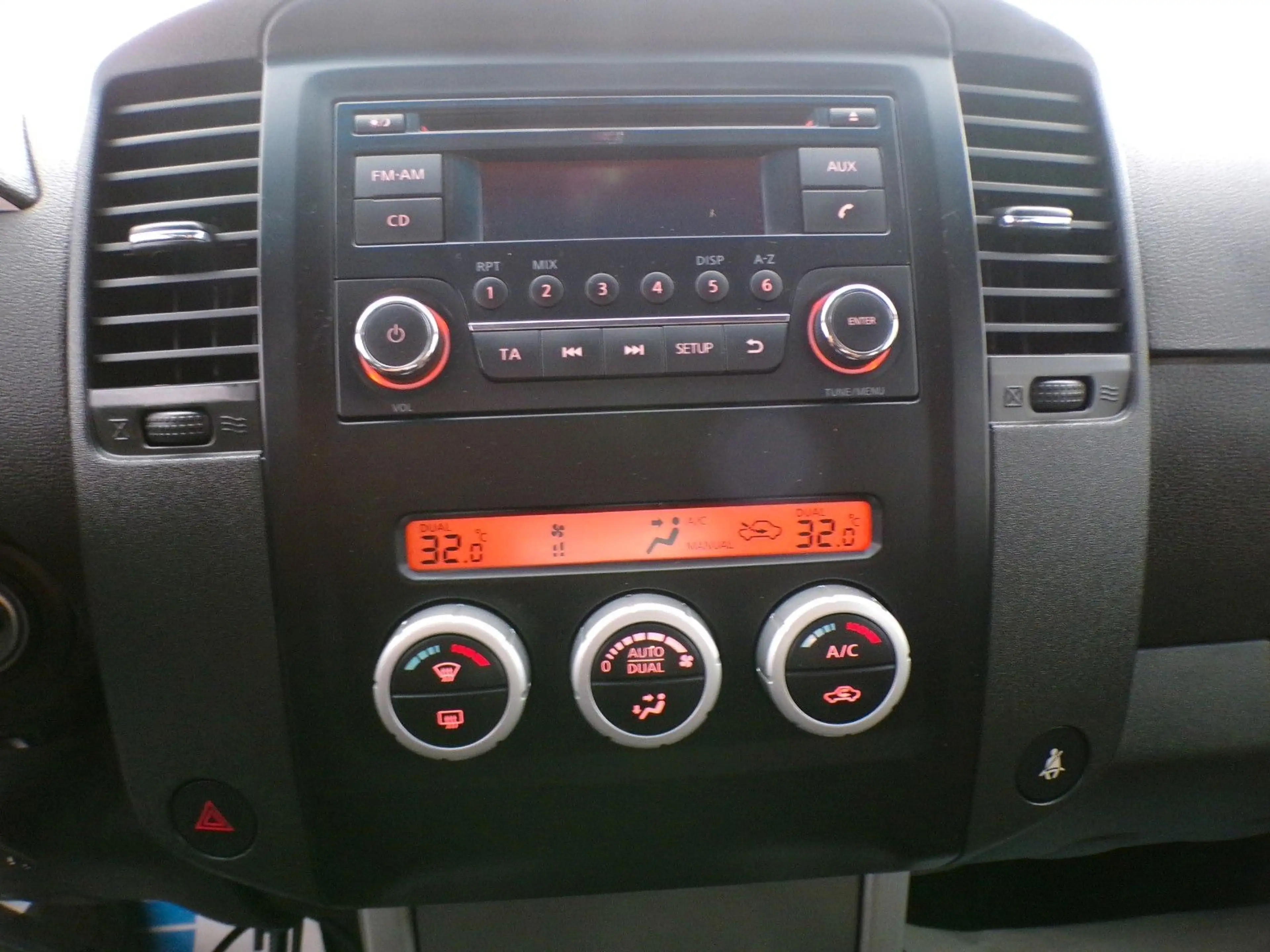 Nissan Pathfinder 2.5 dCi/7Sitzer/Klima/4X4 Allrad — photo 11