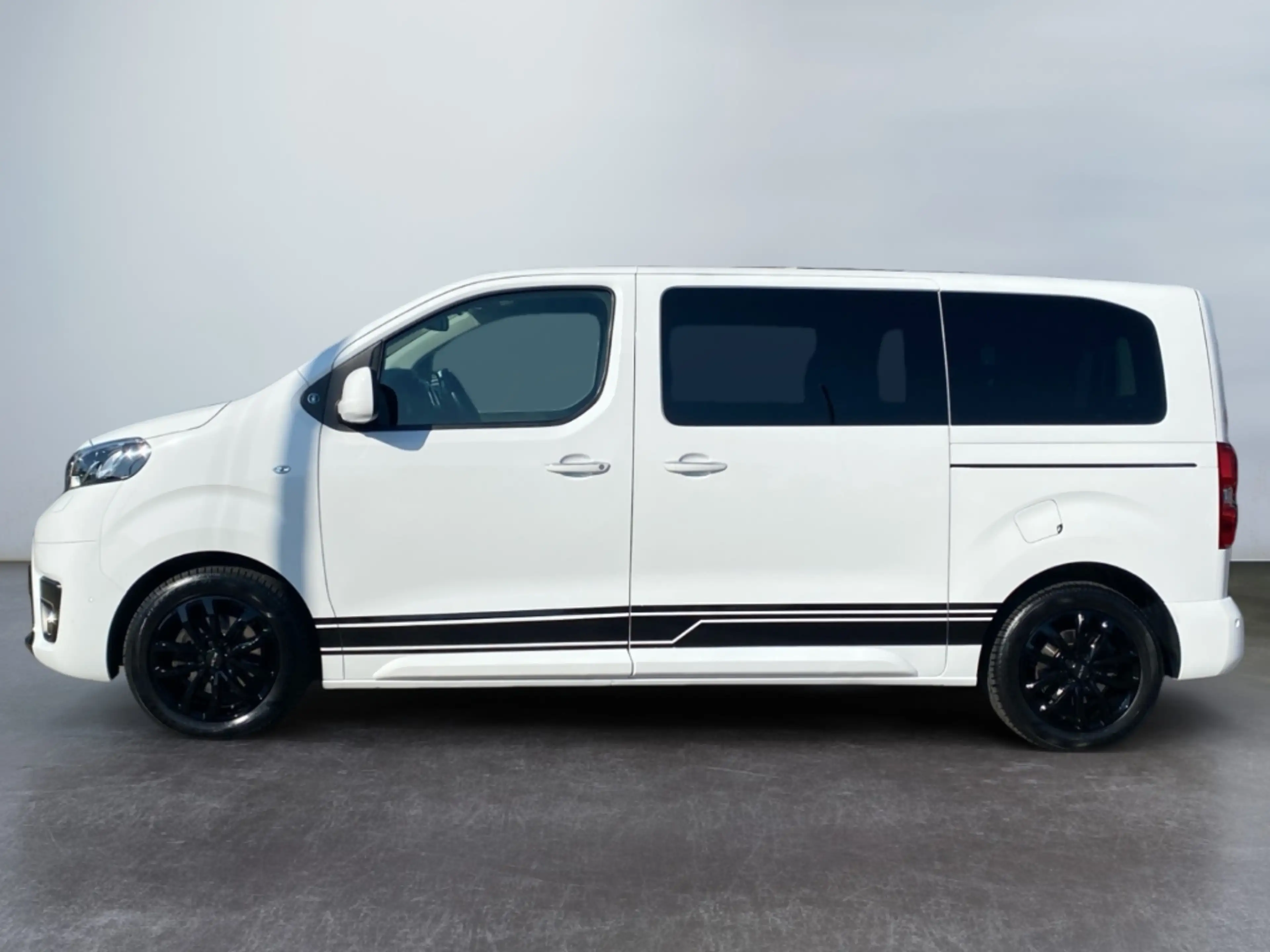 Toyota Proace Verso 2.0 D L1 Team D *AHK*CAM*SHZ*ACC*PDC* — photo 5
