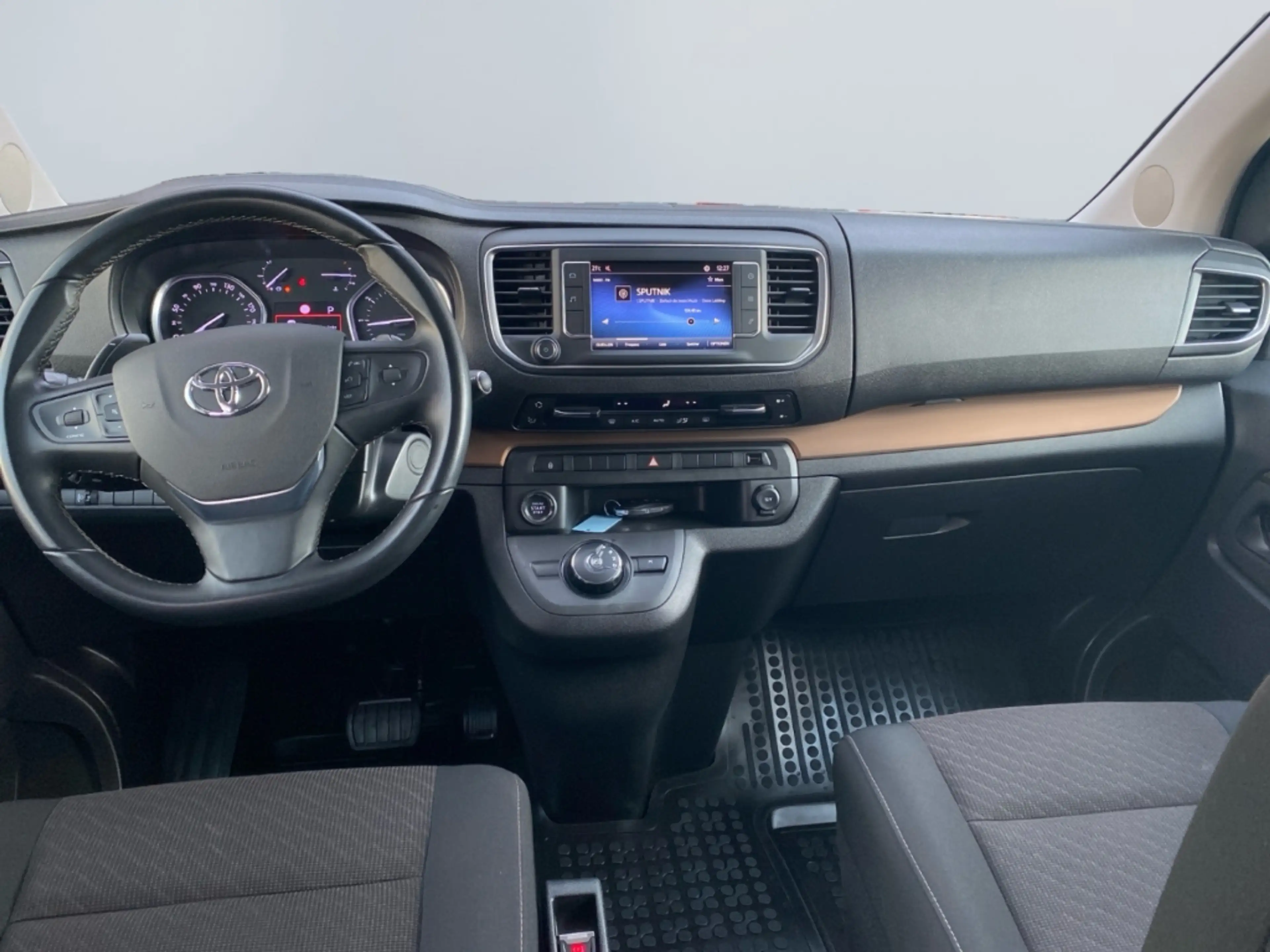 Toyota Proace Verso 2.0 D L1 Team D *AHK*CAM*SHZ*ACC*PDC* — photo 11