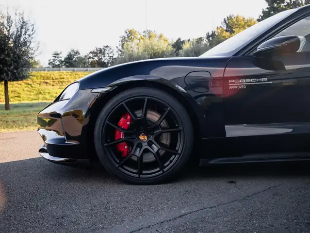 Porsche Taycan view 5