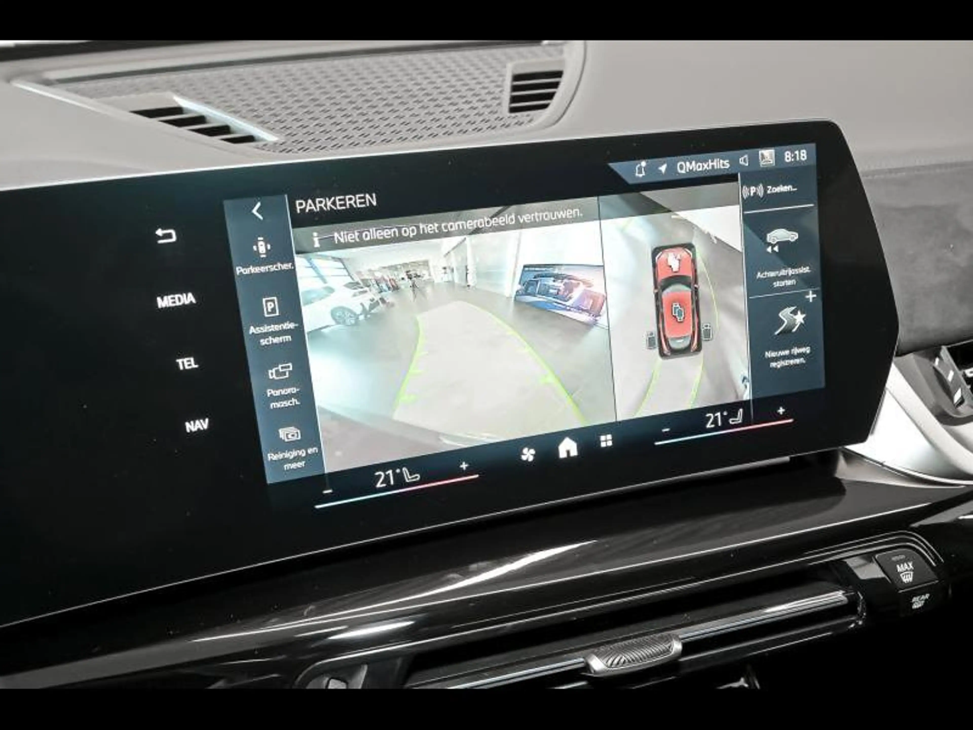 BMW iX2 eDrive20 / M Sport — photo 15