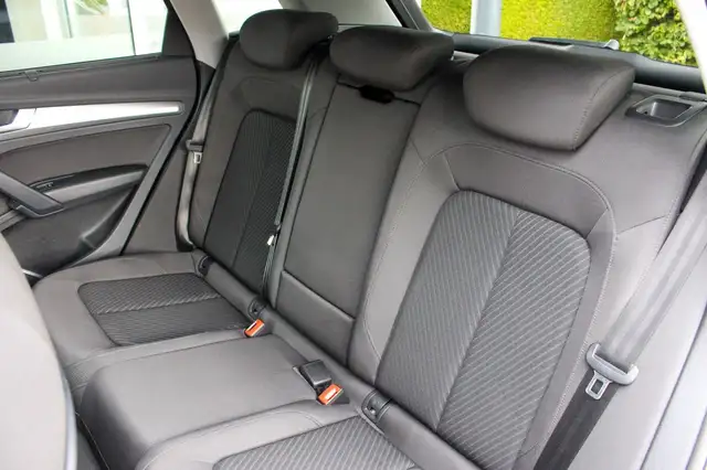 Audi Q5 view 15