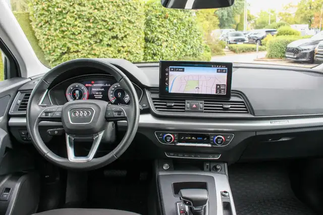 Audi Q5 view 23