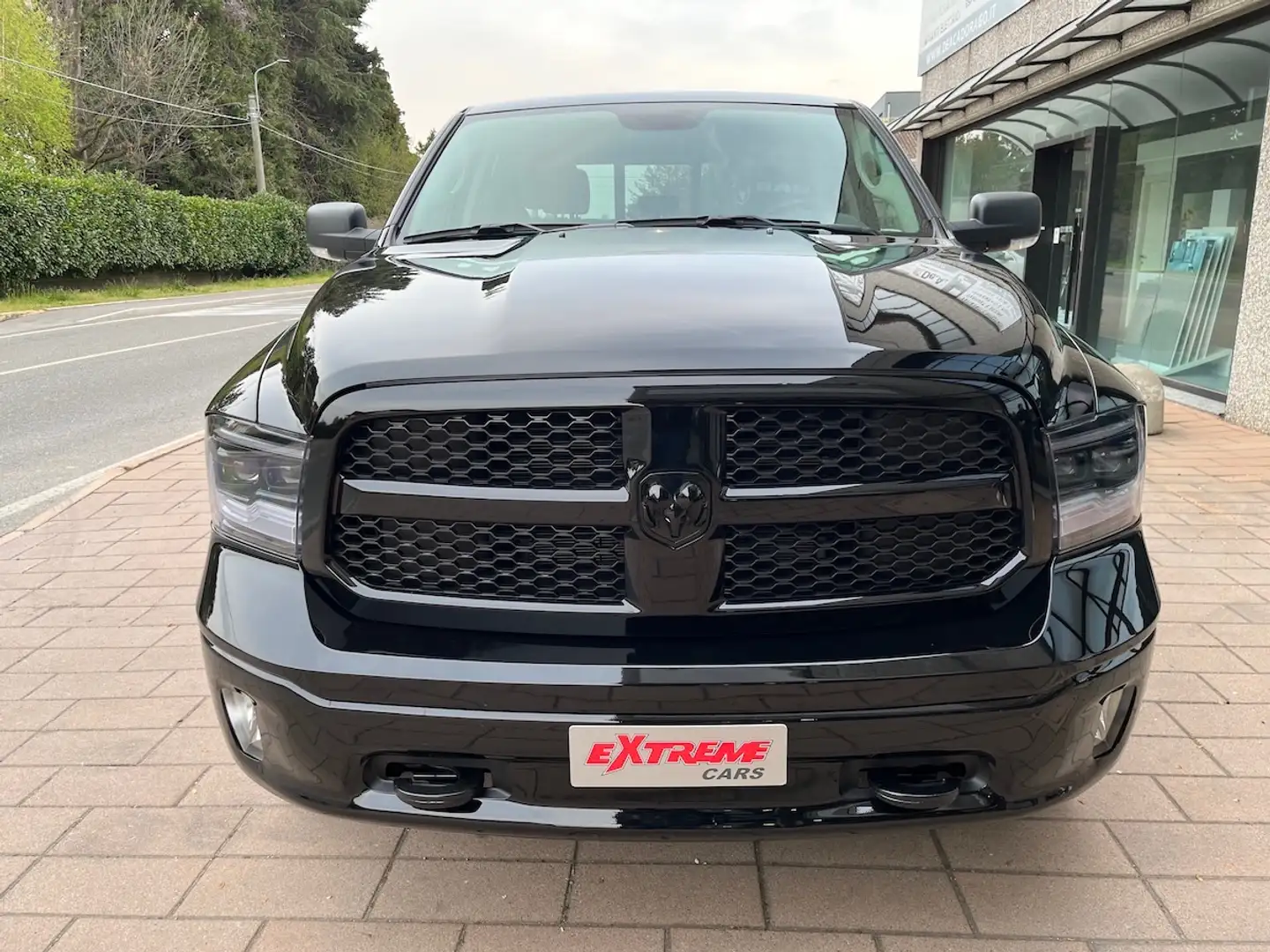 RAM 1500 CLASSIC SLT BLACK 2023 Pronta consegna crna - 2