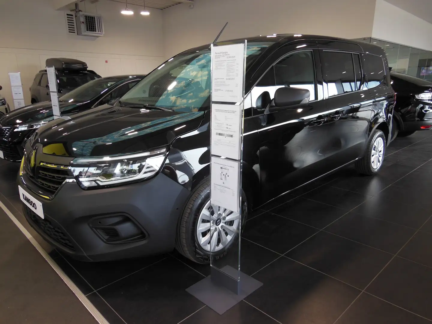 Renault Kangoo GRAND EQUILIBRE TCE 130 EDC Zwart - 2