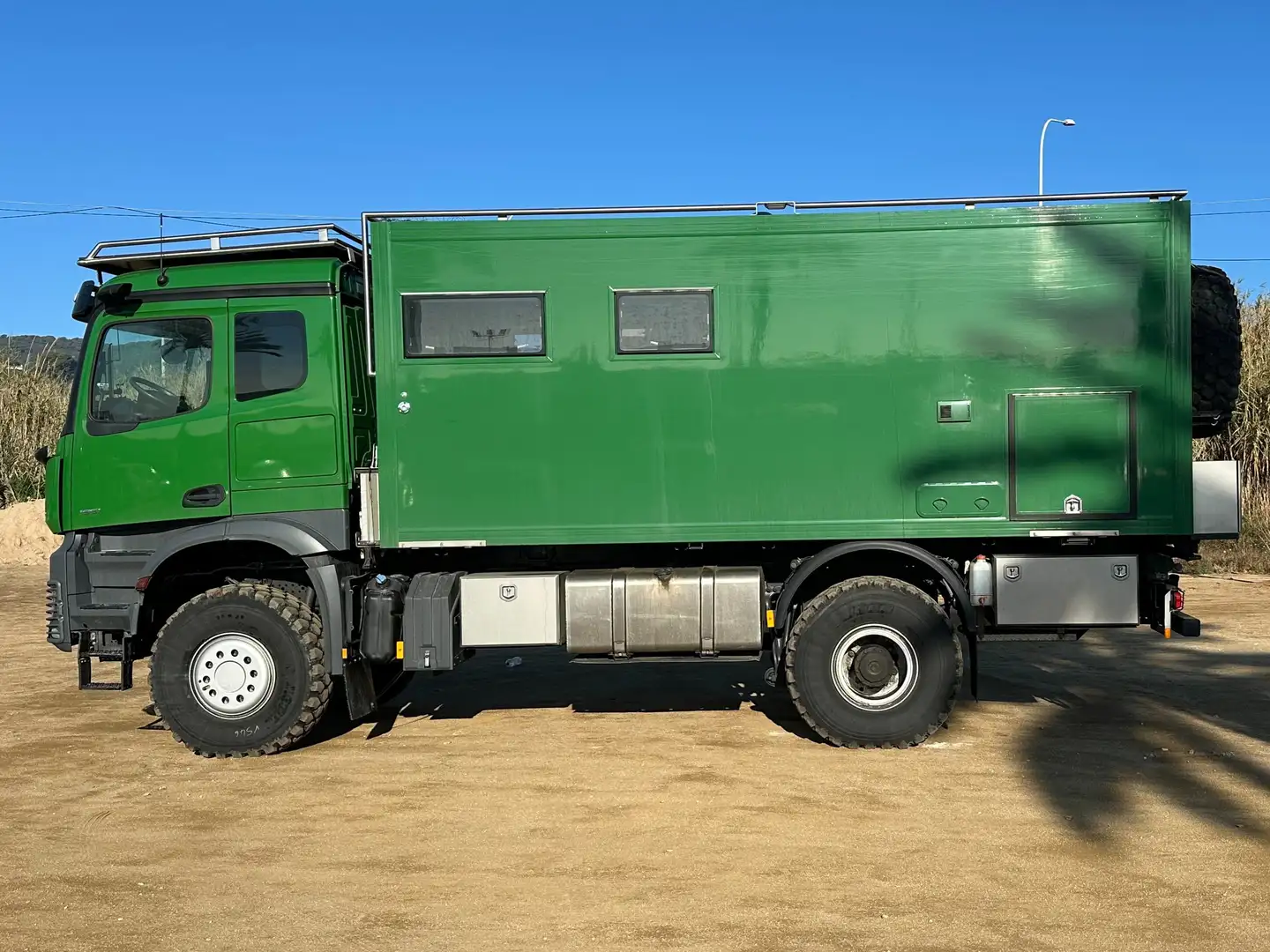 Mercedes-Benz AROCS 2051 Verde - 1