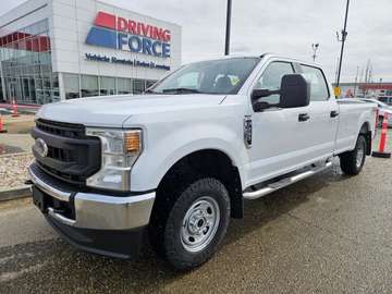 XL 4WD Crew Cab 8' Box, 6.2L V8 Gas, Power Equipme