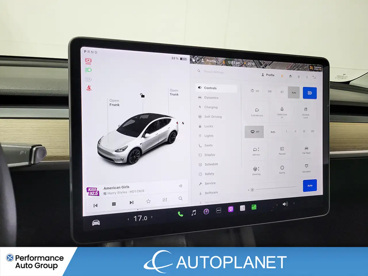 Tesla Model Y photo Tesla Model Y