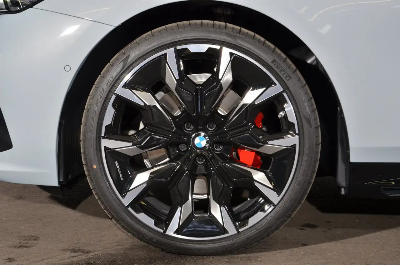 BMW 5 Series 2026