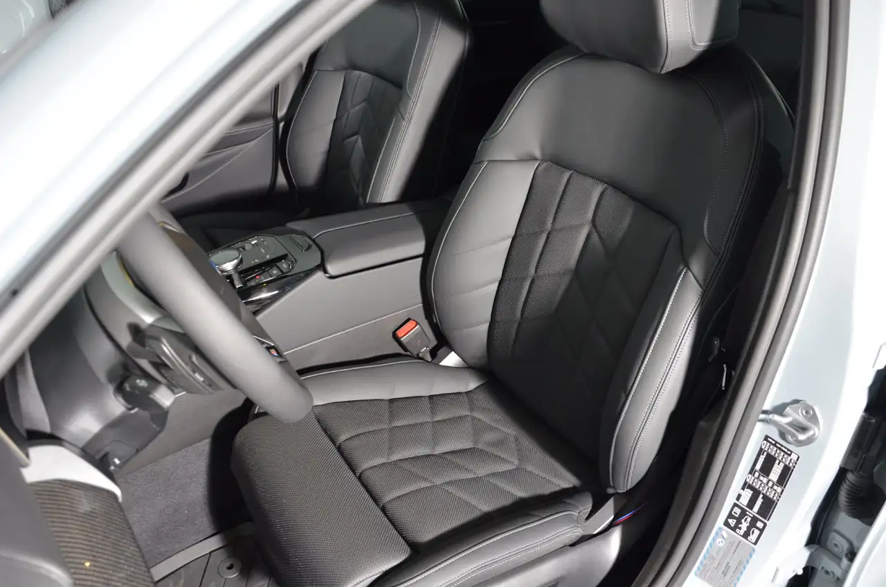 BMW 5 Series 2026 — фото 10