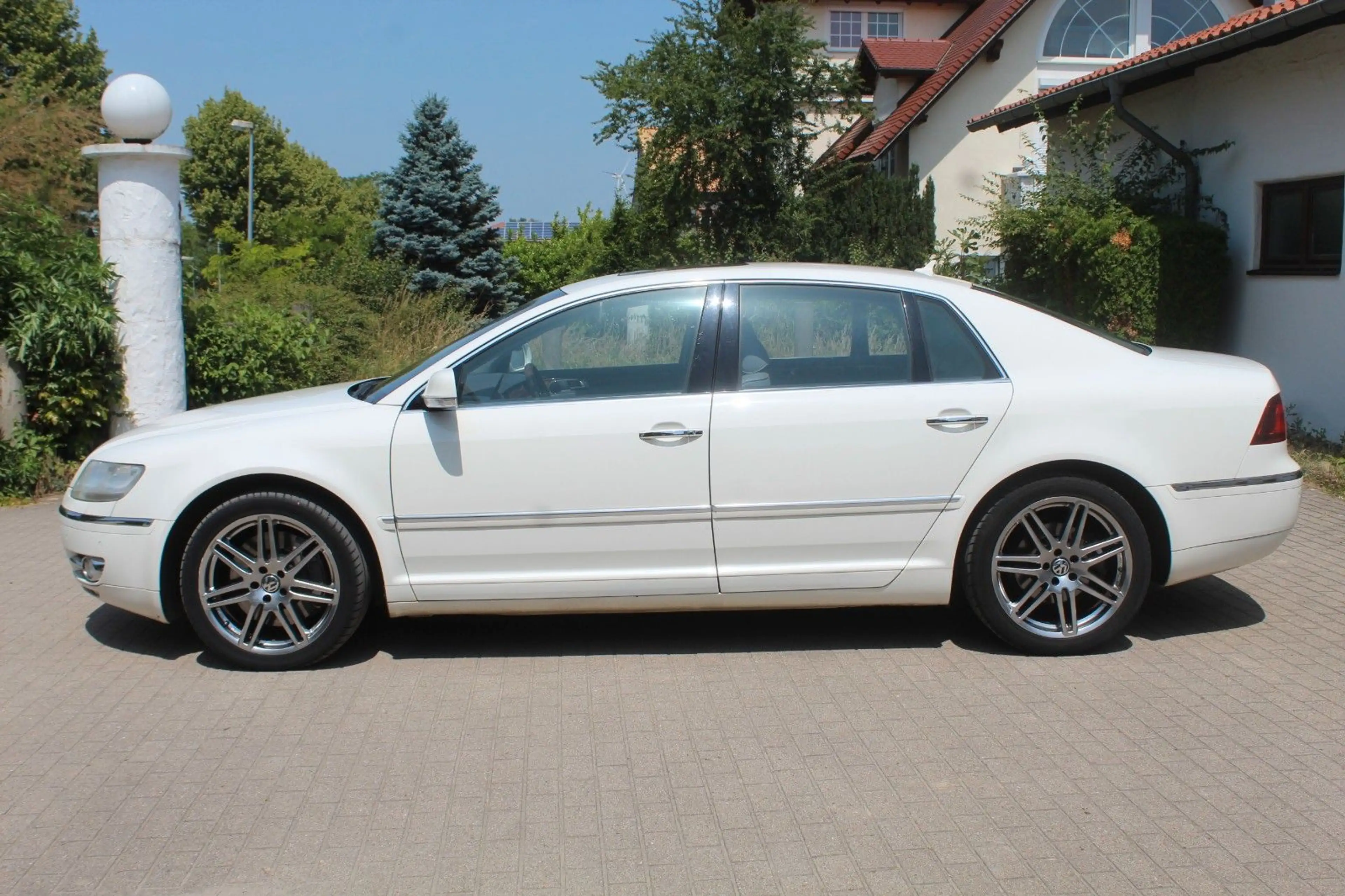 Volkswagen Phaeton 3.0 V6 TDI 4MOTION Edition 6 — photo 4