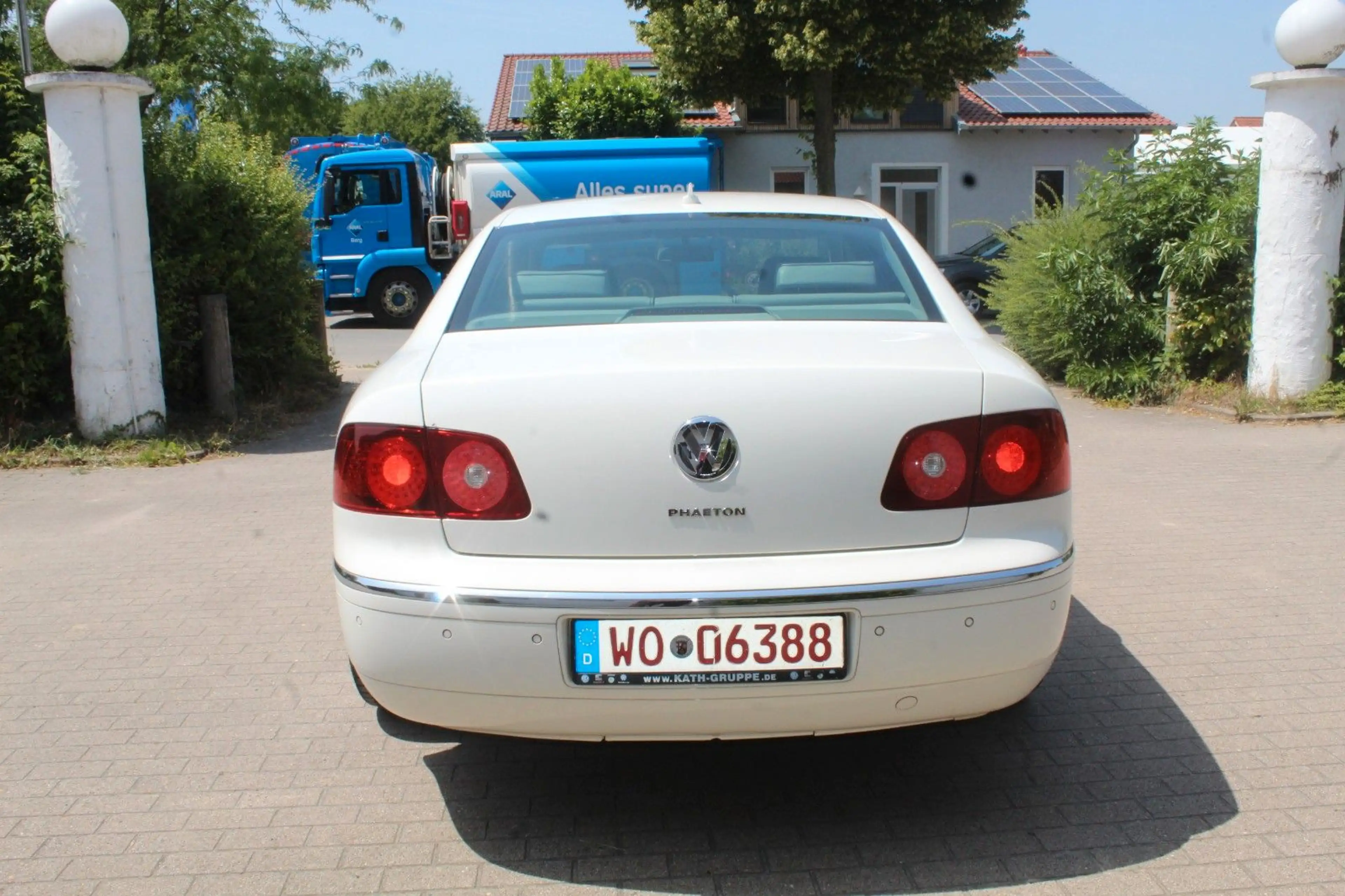 Volkswagen Phaeton 3.0 V6 TDI 4MOTION Edition 6 — photo 15
