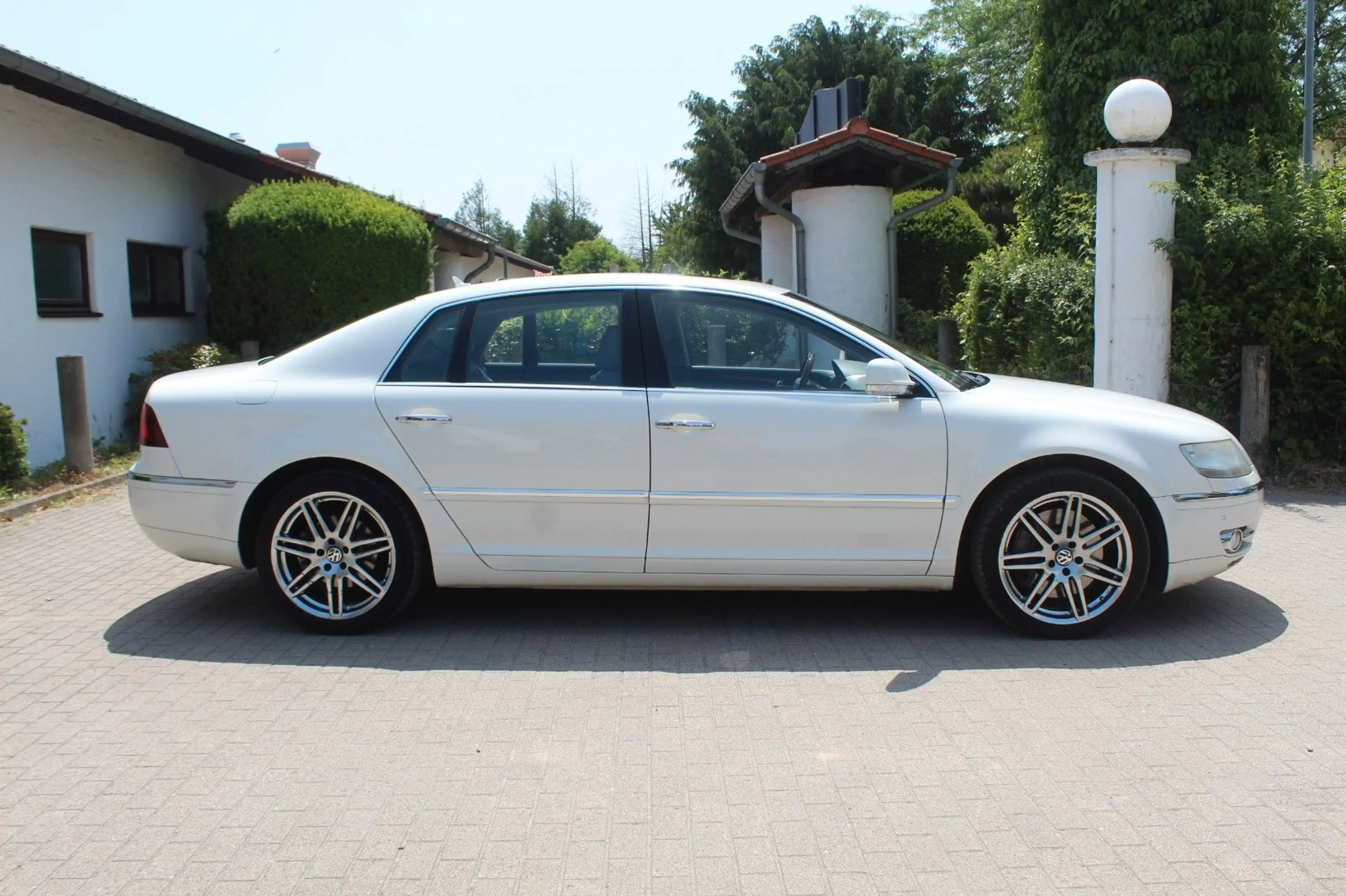 Volkswagen Phaeton 3.0 V6 TDI 4MOTION Edition 6 — photo 5