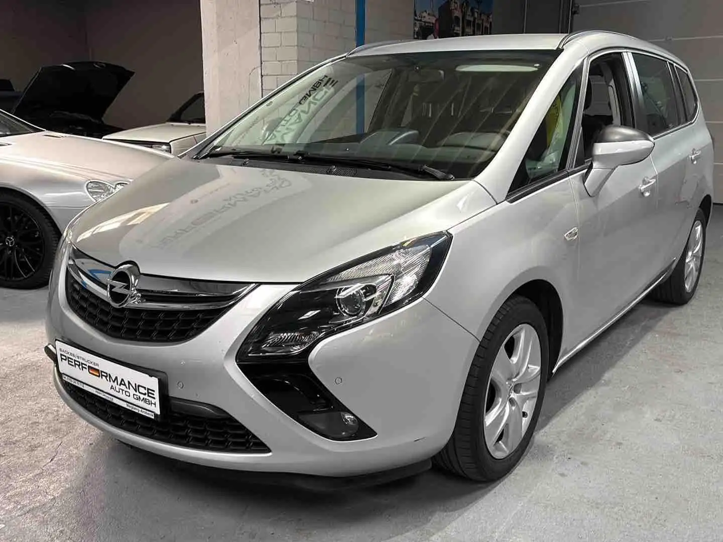 Opel Zafira 1.4 16V Turbo 7 Sitzer Sitzh PDC Facelift Silver - 2