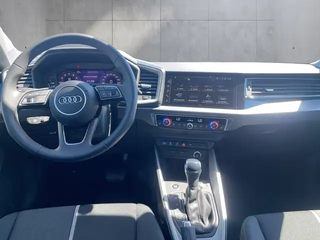 Audi A1 view 11