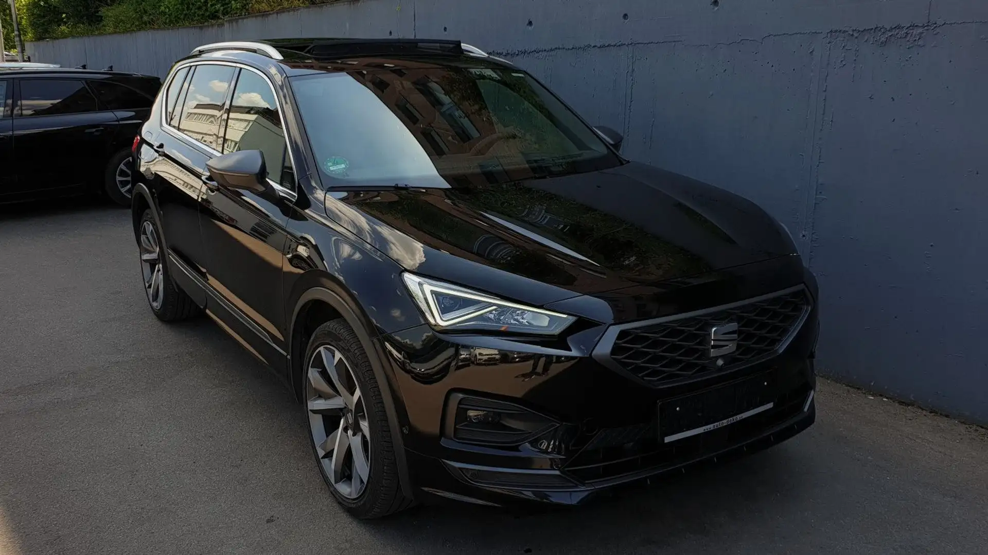 SEAT Tarraco 2.0 TDI FR 4Drive DSG Pano/ACC/Leder/AHK Schwarz - 2