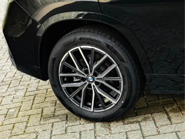 BMW X1 view 12