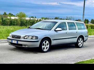 V70-XC 2.4 d5 Optima auto
