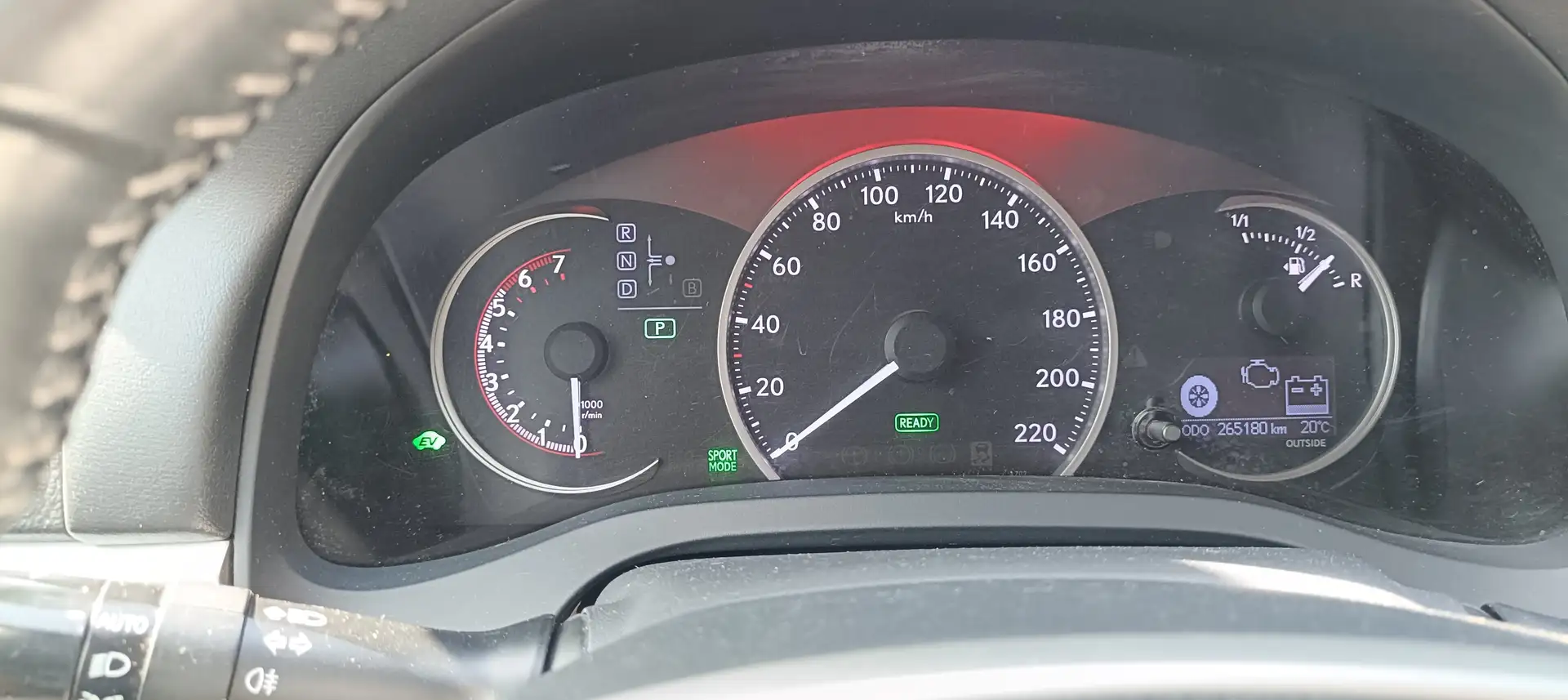 Lexus CT 200h CT 2010 1.8 Luxury cvt - 2