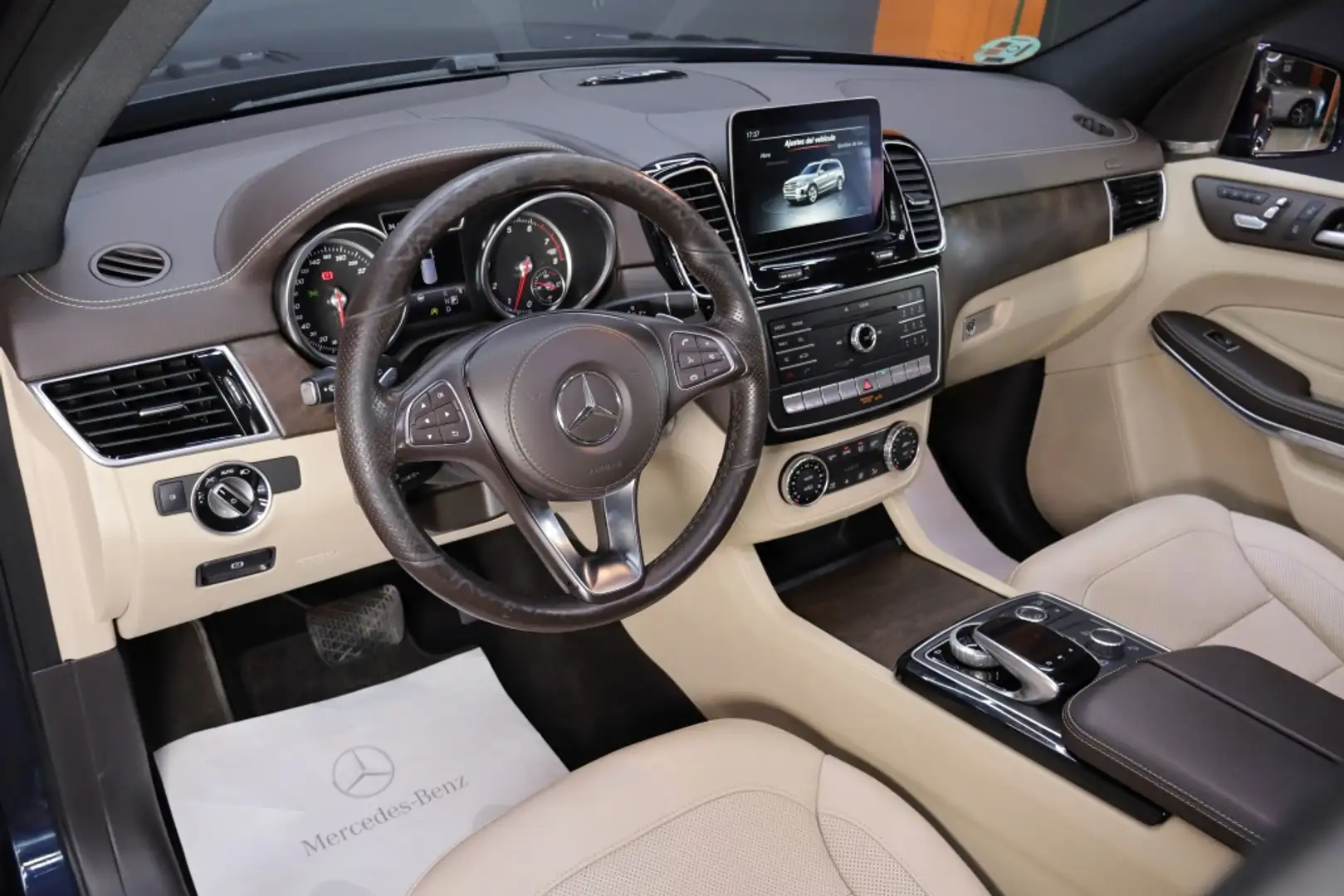 Mercedes-Benz GLS 500 4Matic Aut. Azul - 2