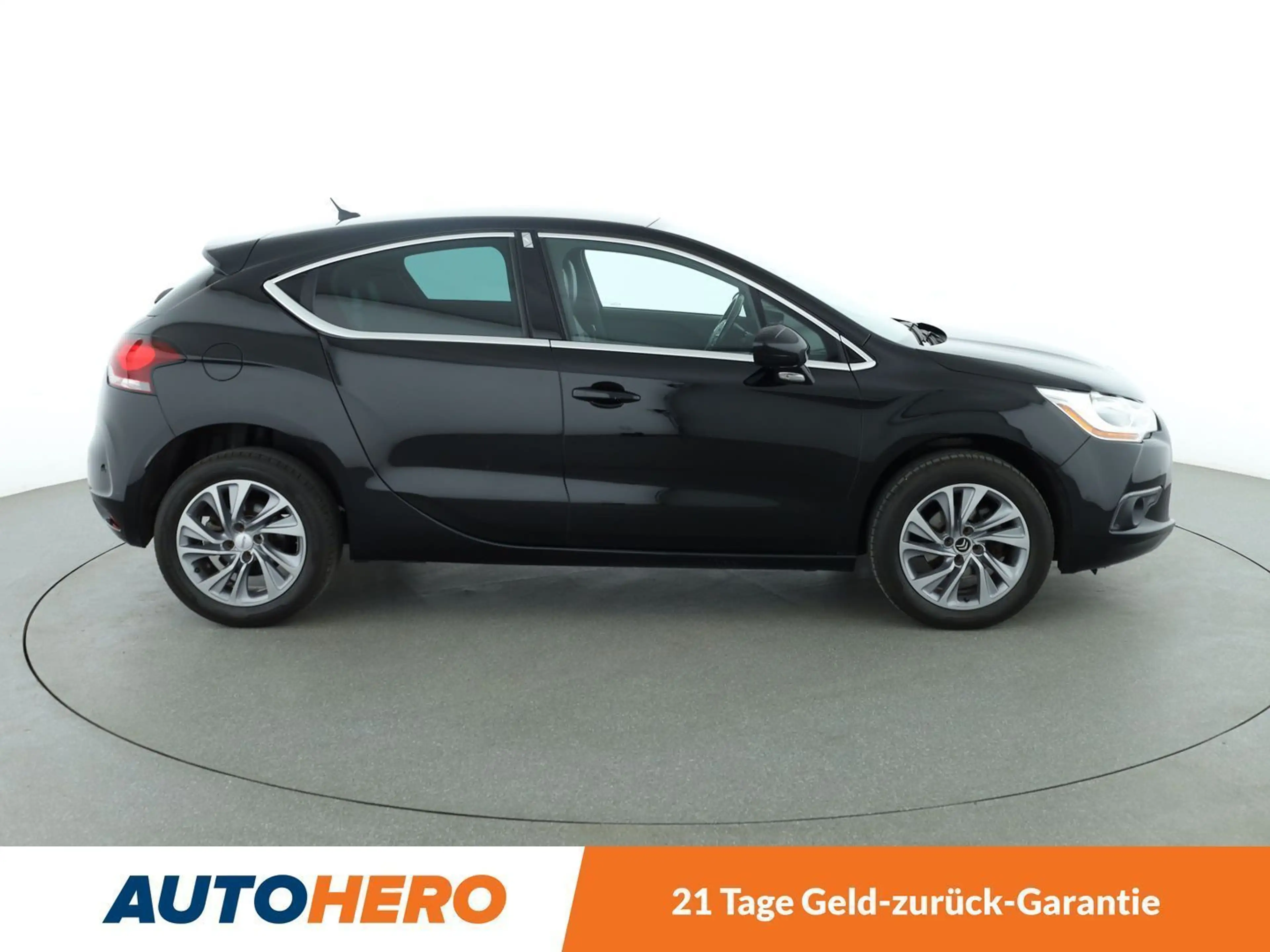 Citroen DS4 1.6 e-HDi SoChic Aut.*TEMPO*PDC* — photo 7