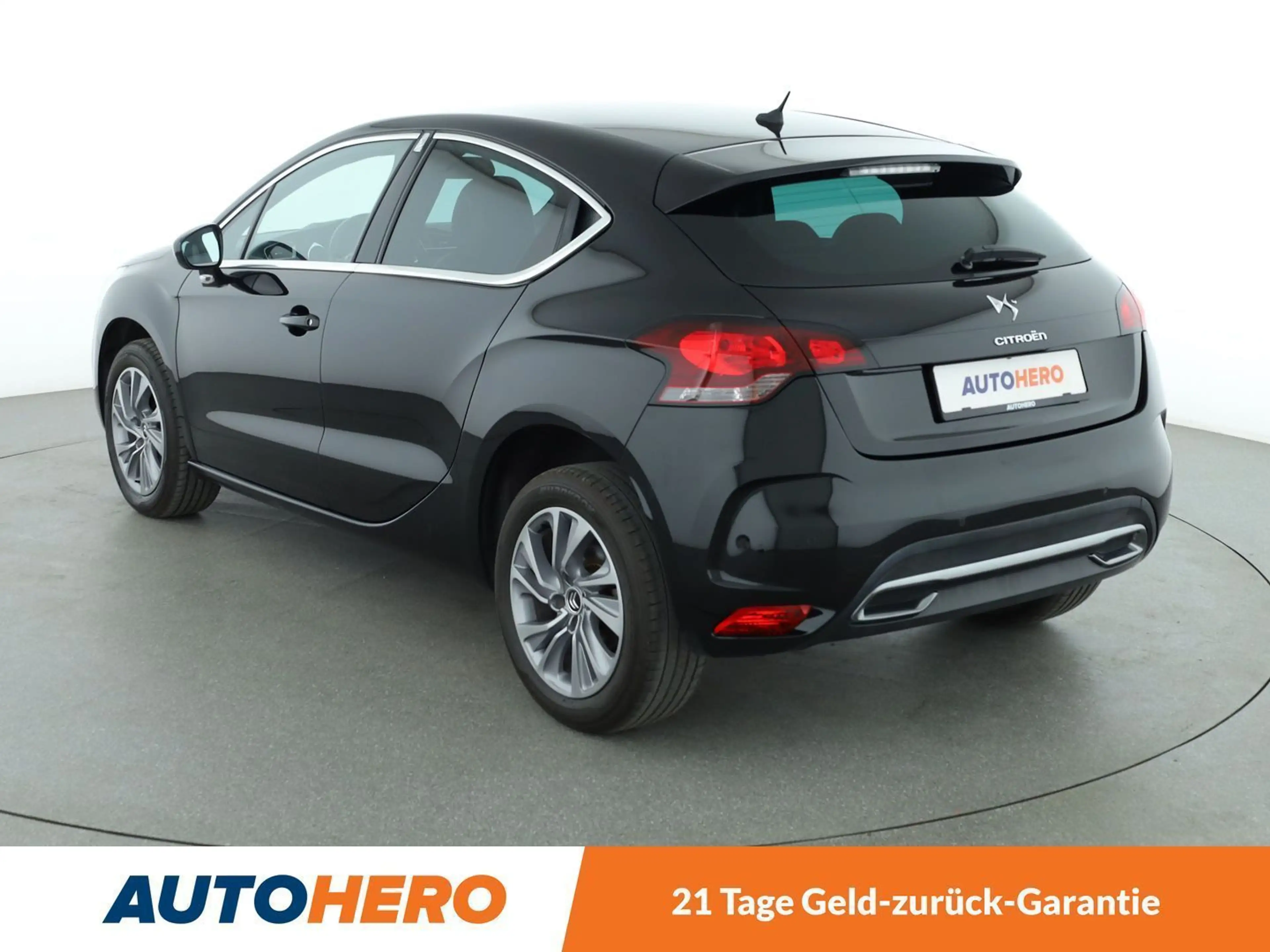 Citroen DS4 1.6 e-HDi SoChic Aut.*TEMPO*PDC* — photo 4