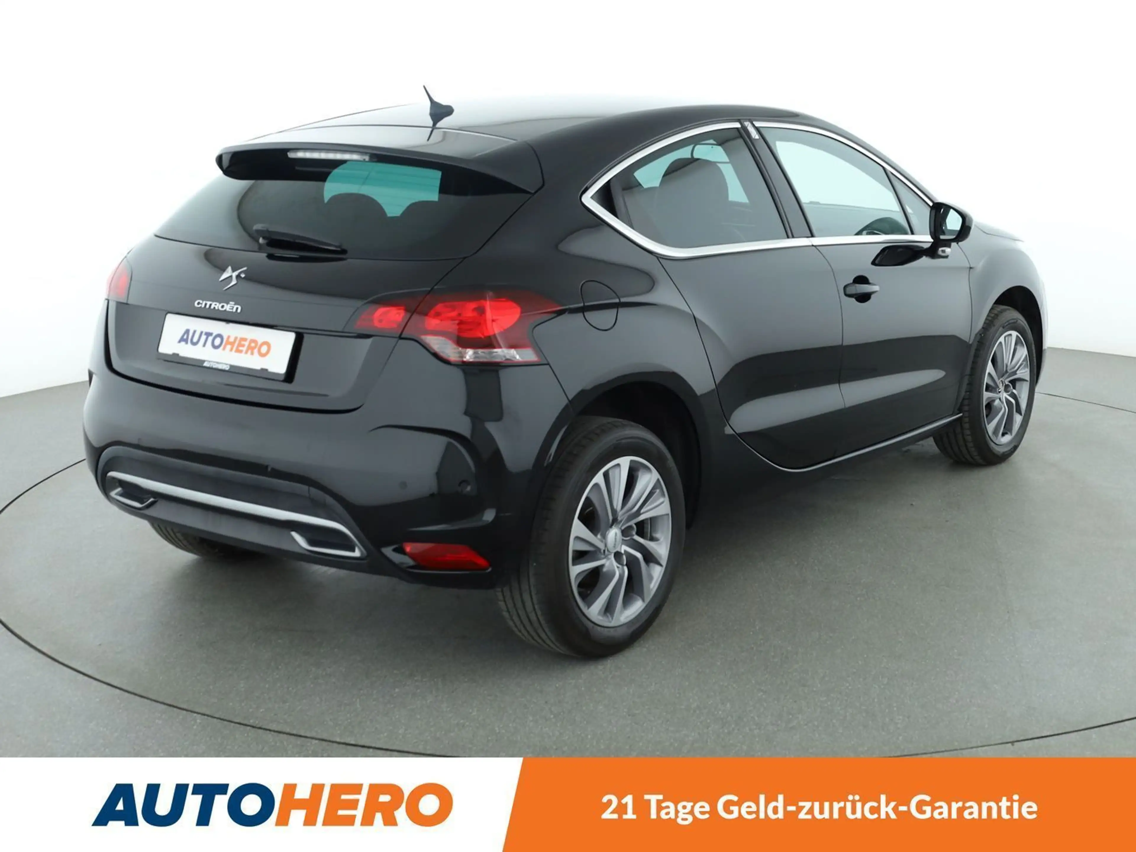 Citroen DS4 1.6 e-HDi SoChic Aut.*TEMPO*PDC* — photo 6