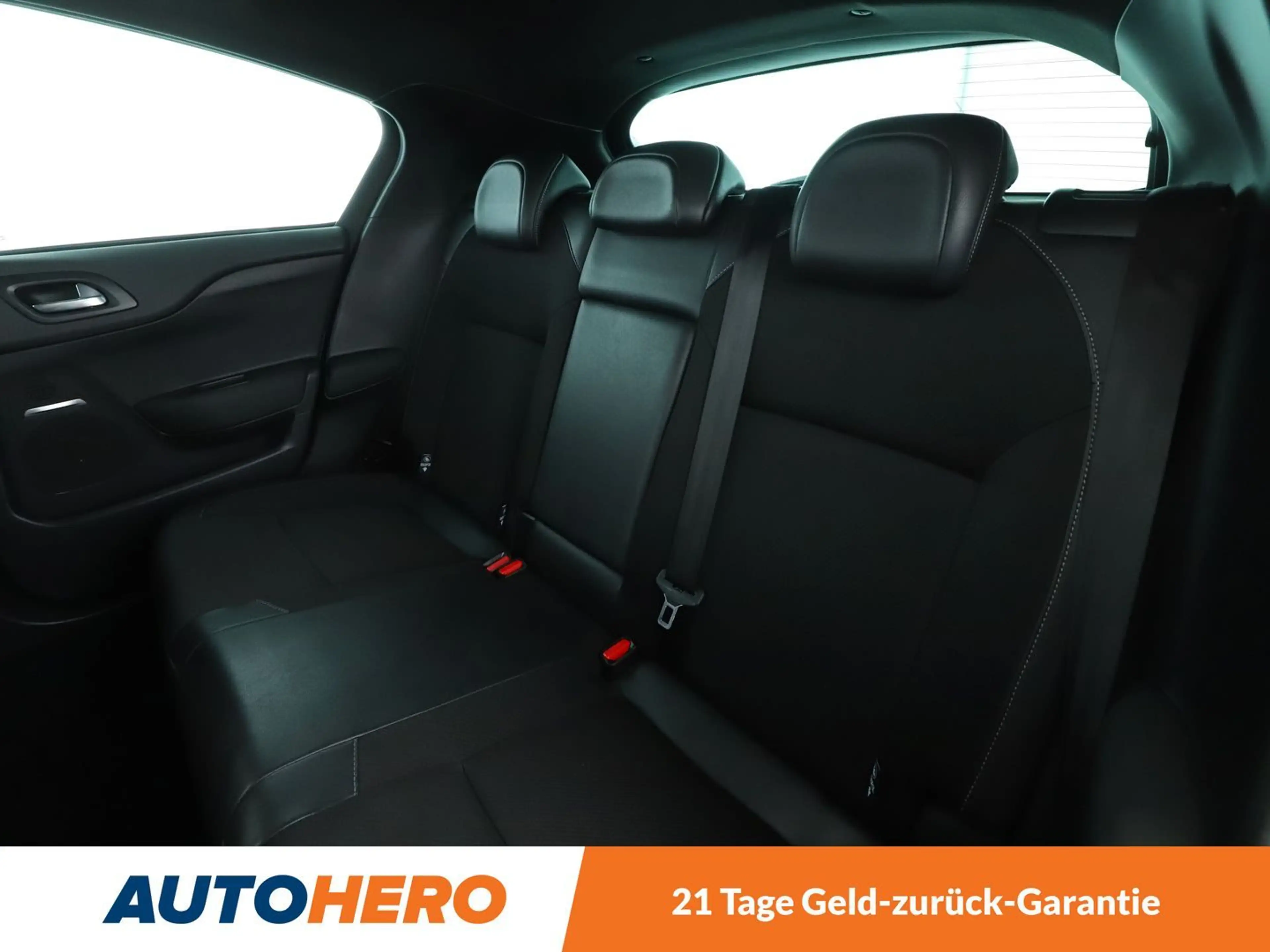 Citroen DS4 1.6 e-HDi SoChic Aut.*TEMPO*PDC* — photo 15