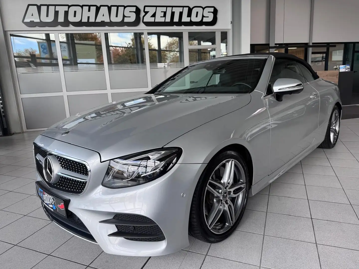 Mercedes-Benz E 300 d Cabrio *AMG*LED*AHK*Multibeam*CarPlay*BT* Silber - 1