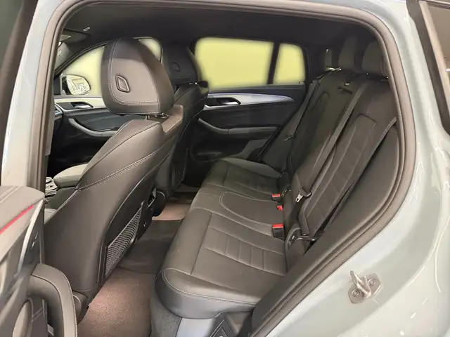 BMW X4 view 7