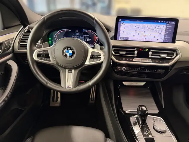 BMW X4 view 8