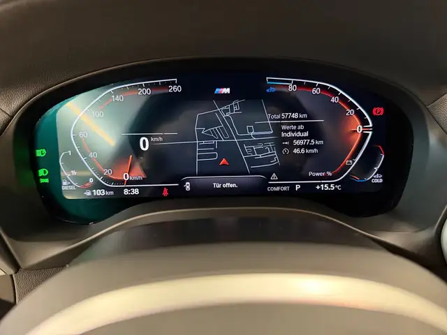 BMW X4 view 4